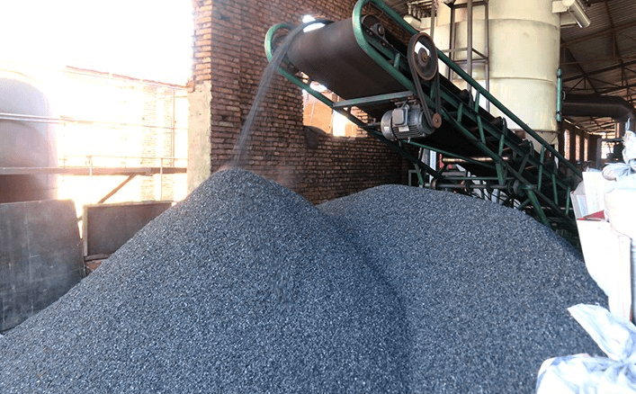 <a href=http://m.vms4030.com/gkhxt/ target=_blank class=infotextkey>果殼活性炭</a>生產(chǎn)環(huán)境